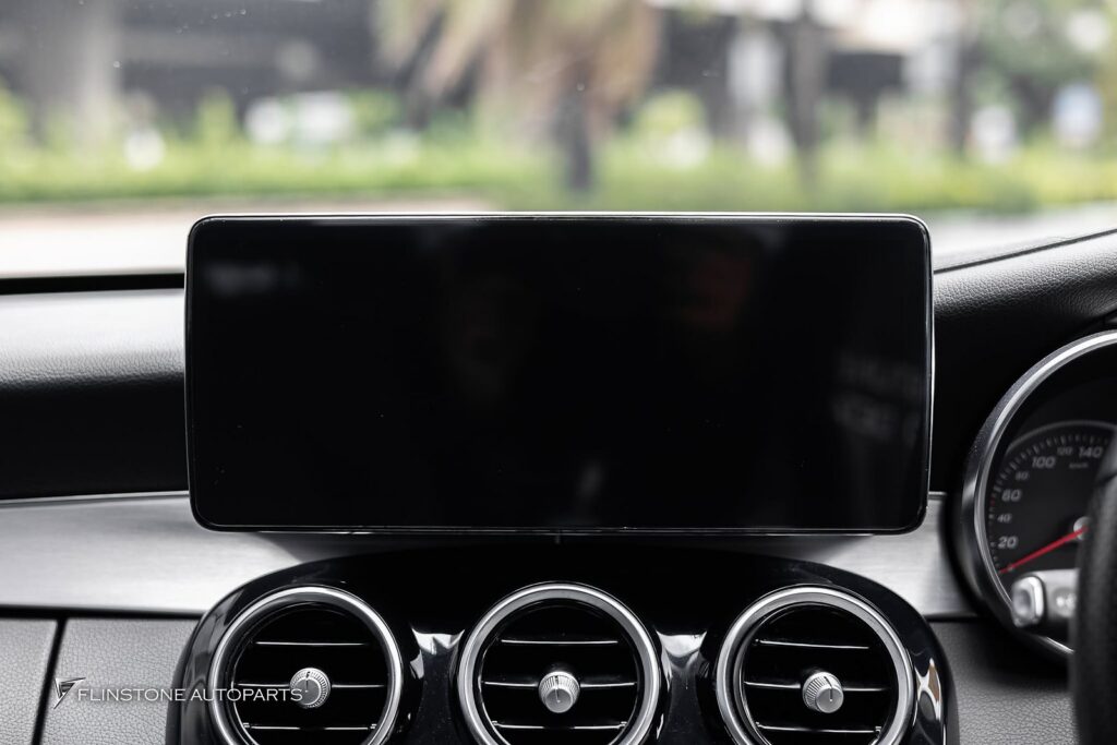 Mercedes-Benz W205 C205 C-Class 2024 small screens are history