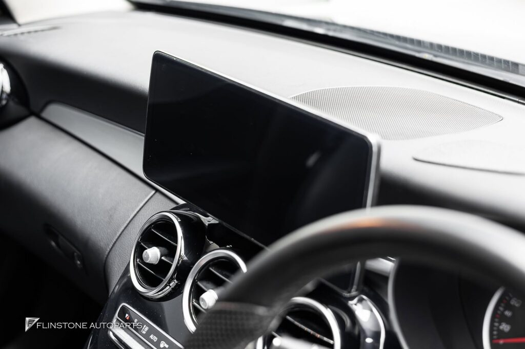 Mercedes-Benz W205 C205 C-Class 2024 small screens are history