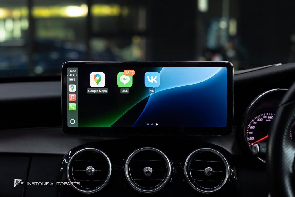 Mercedes-Benz W205 C205 C-Class 2024 small screens are history
