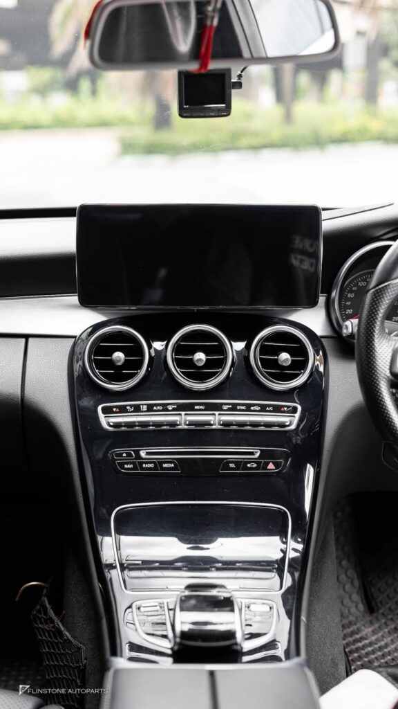 Mercedes-Benz W205 C205 C-Class 2024 small screens are history