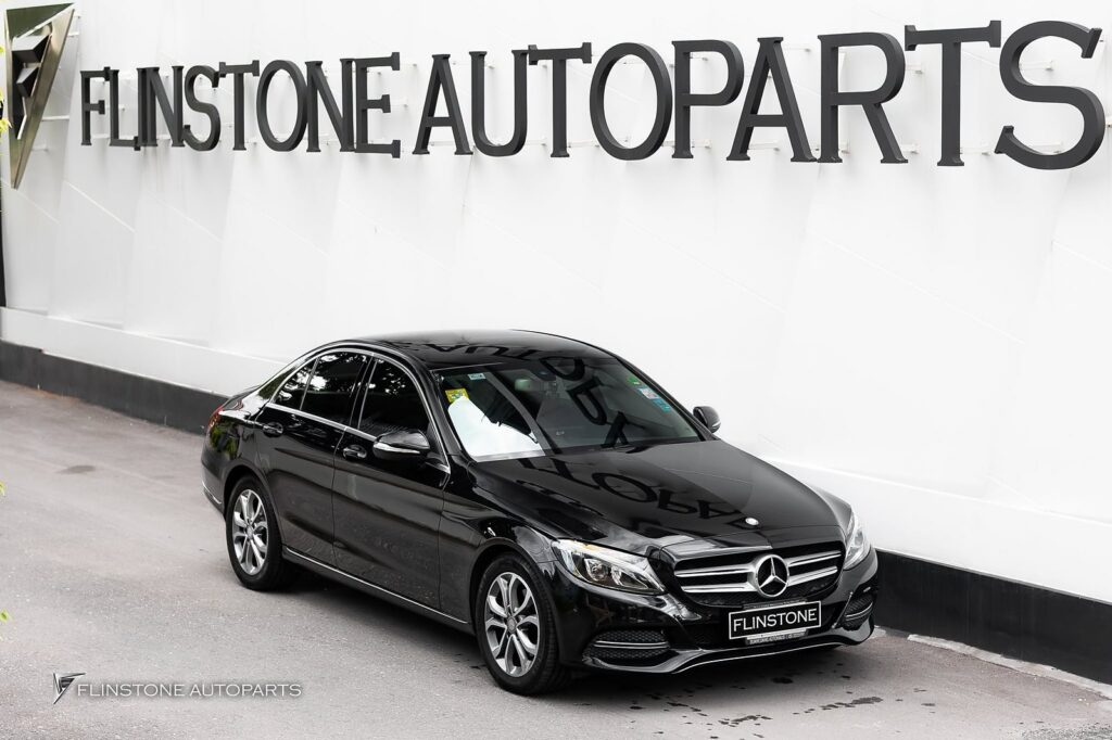 Mercedes-Benz W205 C205 C-Class 2024 small screens are history