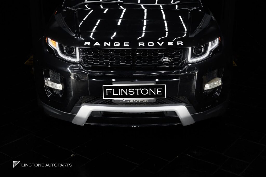 RANGE ROVER EVOQUE came in for new headlights in the style of LED much more beautiful