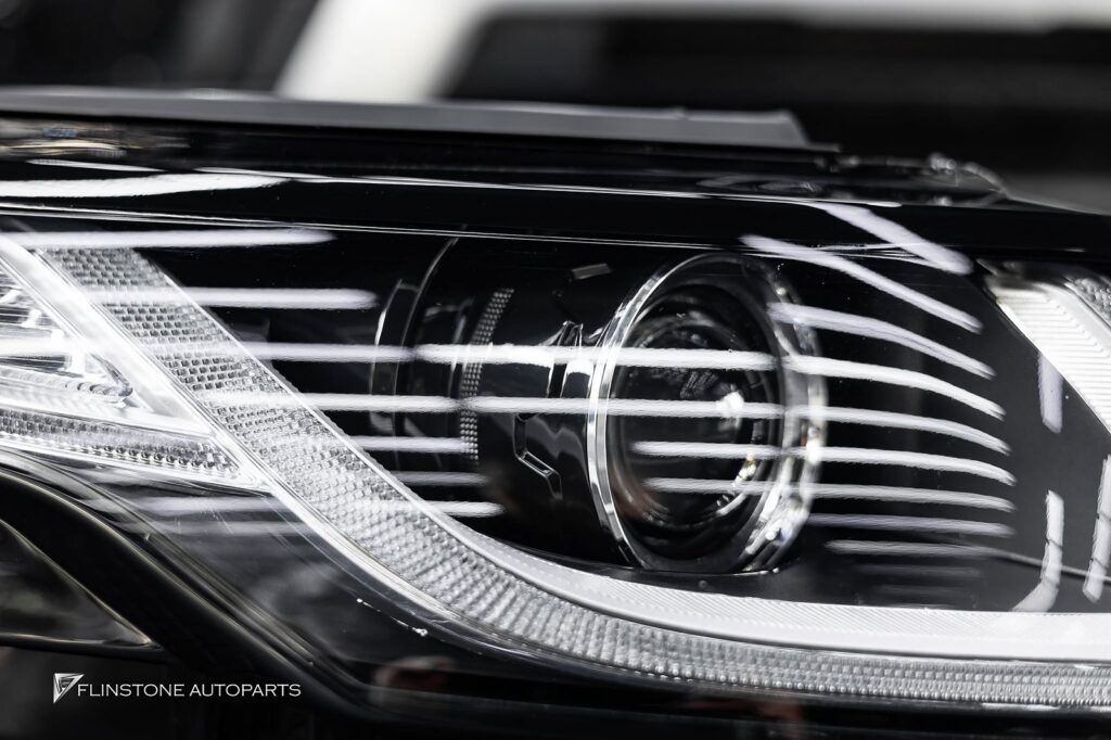 RANGE ROVER EVOQUE came in for new headlights in the style of LED much more beautiful