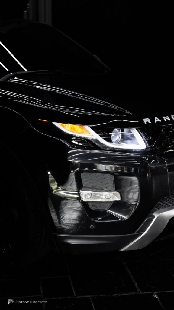 RANGE ROVER EVOQUE came in for new headlights in the style of LED much more beautiful