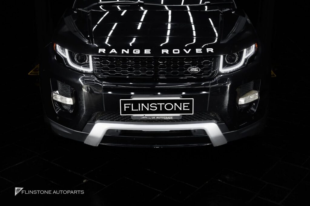 RANGE ROVER EVOQUE came in for new headlights in the style of LED much more beautiful