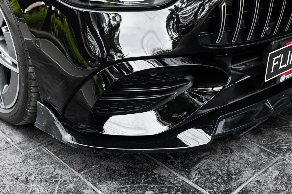Mercedes Benz W206 C-Class เข้าเติมของแต่งช่องลมทางด้านหน้าให้ดุ