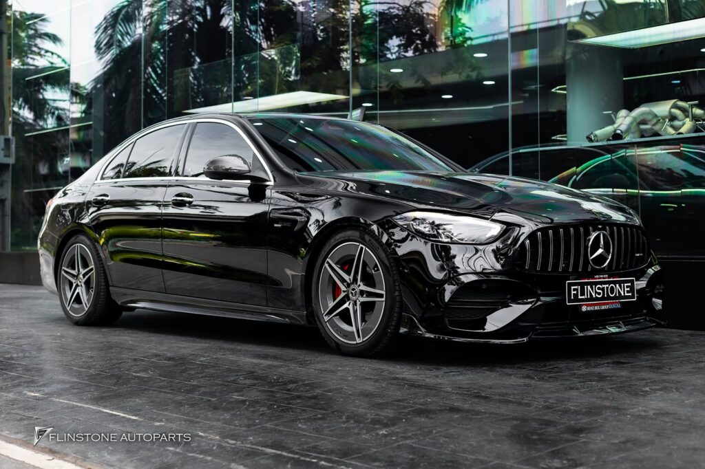 Mercedes Benz W206 C-Class เข้าเติมของแต่งช่องลมทางด้านหน้าให้ดุ