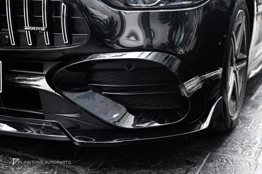 Mercedes Benz W206 C-Class เข้าเติมของแต่งช่องลมทางด้านหน้าให้ดุ