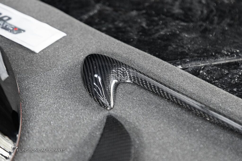 Mercedes Benz W206 C-Class เข้าเติมของแต่งช่องลมทางด้านหน้าให้ดุ
