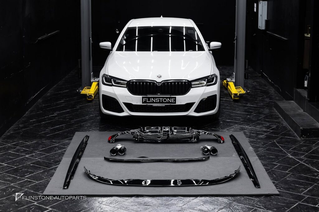 BMW G30 – F90 2024+ ลิ้นหน้าทรง M Performance + สเกิร์ตข้างทรง M Performance