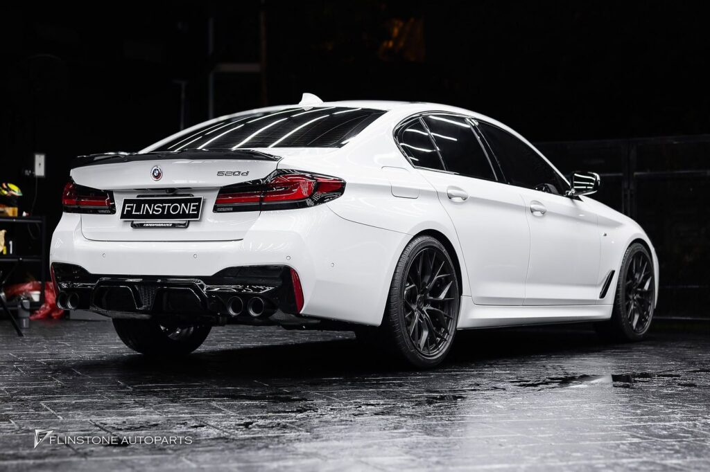 BMW G30 – F90 2024+ Front Lip in the style of M Performance + side skirts in the style of M Performance