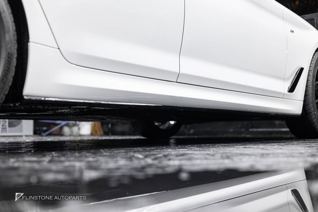BMW G30 – F90 2024+ Front Lip in the style of M Performance + side skirts in the style of M Performance