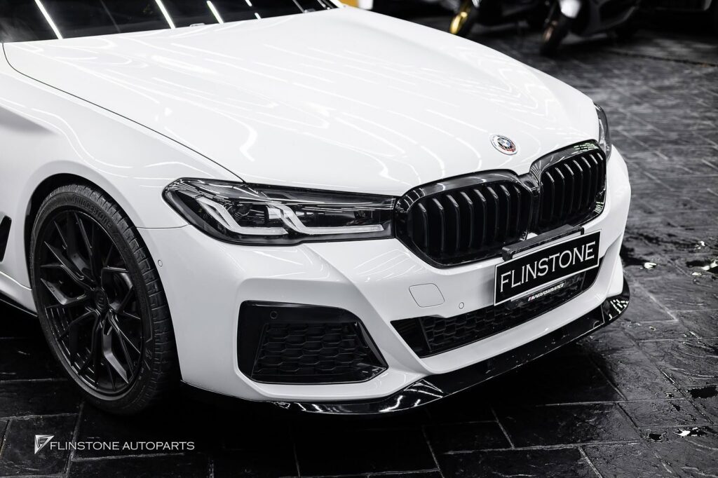 BMW G30 – F90 2024+ Front Lip in the style of M Performance + side skirts in the style of M Performance
