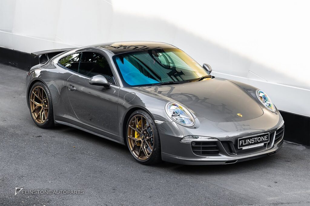 PORSCHE 991