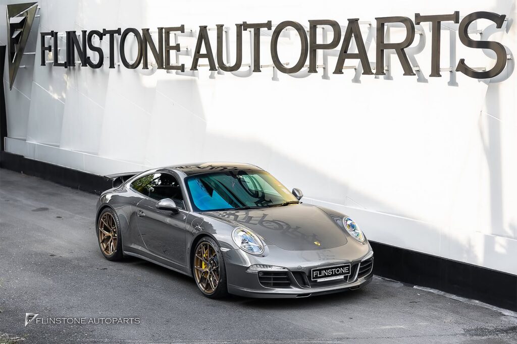 PORSCHE 991