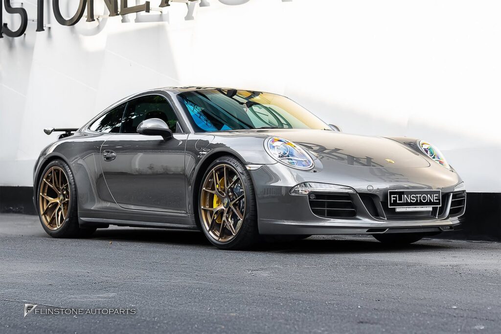 PORSCHE 991