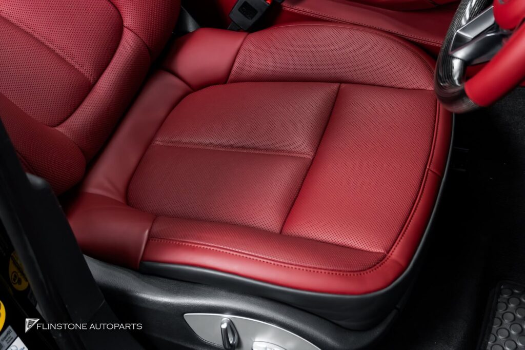 Interior Colour Change PORSCHE 958 beautiful, modern and inviting per car