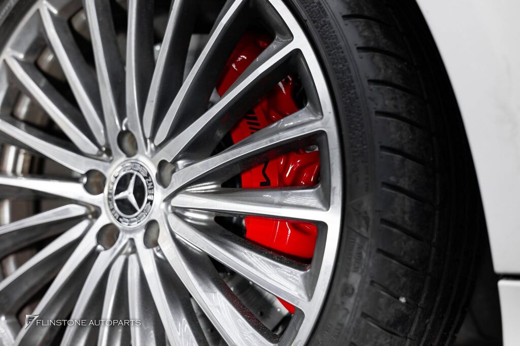 CLS220d CLS-Class รหัส C257 ที่เข้ามาติดตั้งชุดเบรค Mercedes AMG