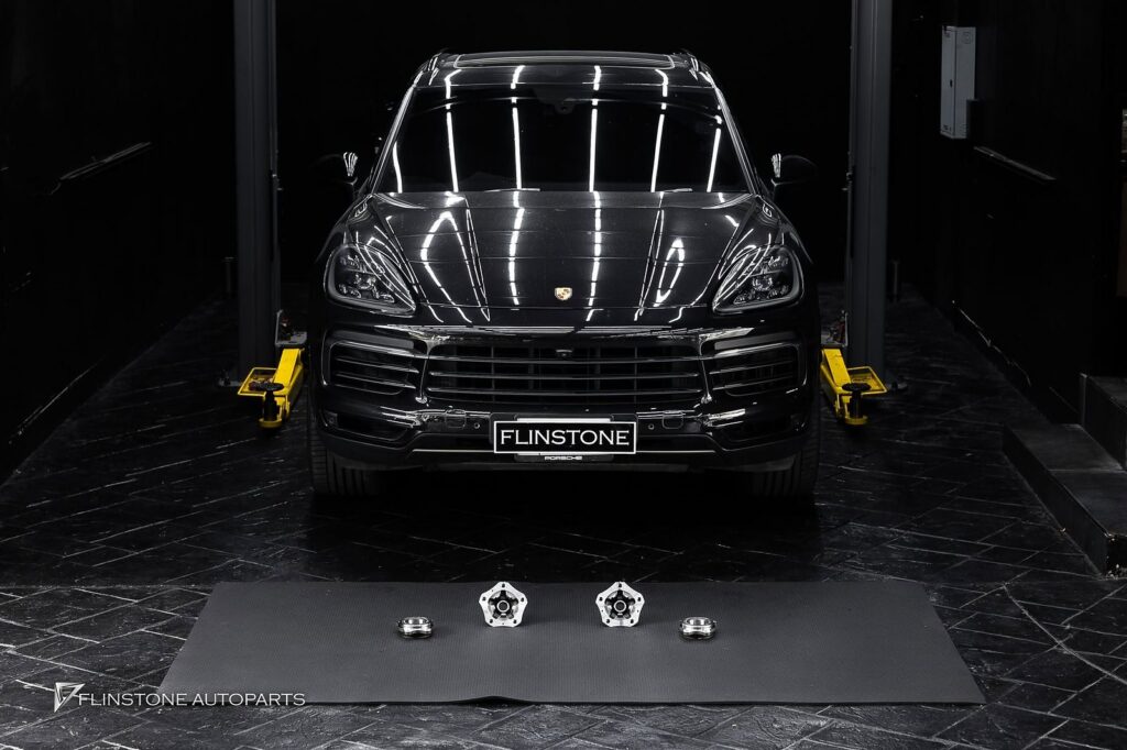 PORSCHE Cayenne E3 คืนสมรรถนะการขับขี่: การเปลี่ยนชิ้นส่วนใหม่จะช่วยให้ล้อหมุนได้อย