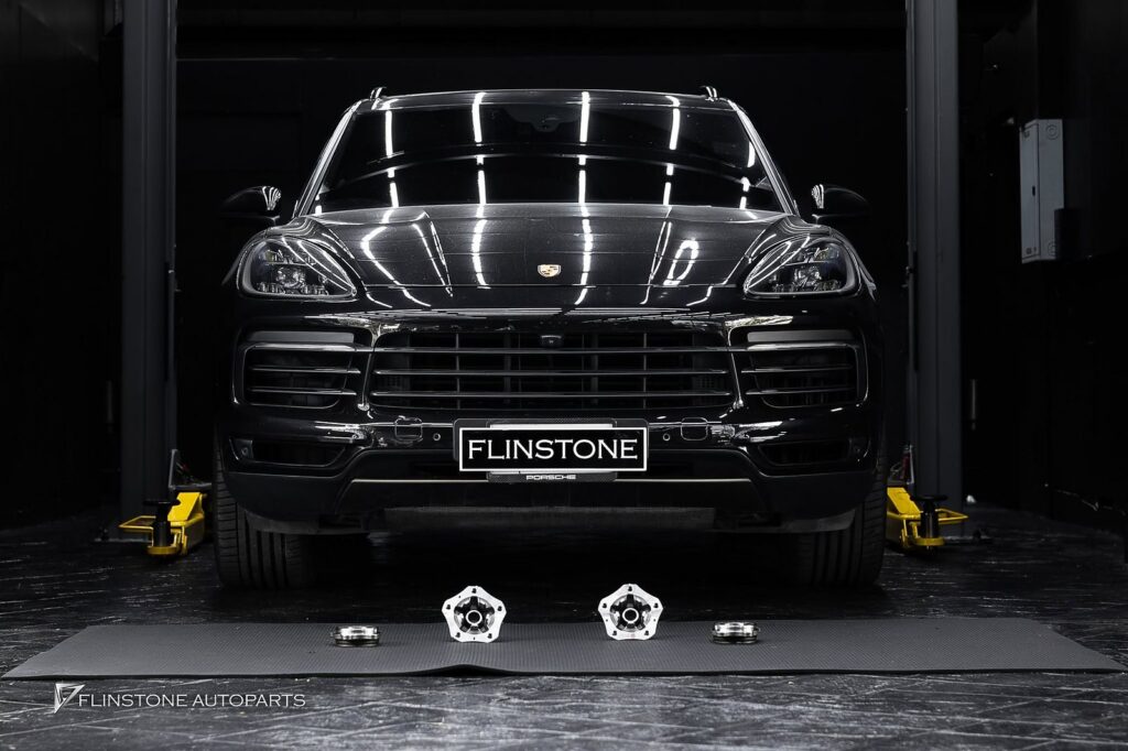 PORSCHE Cayenne E3 คืนสมรรถนะการขับขี่: การเปลี่ยนชิ้นส่วนใหม่จะช่วยให้ล้อหมุนได้อย