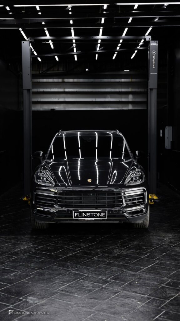 PORSCHE Cayenne E3 คืนสมรรถนะการขับขี่: การเปลี่ยนชิ้นส่วนใหม่จะช่วยให้ล้อหมุนได้อย