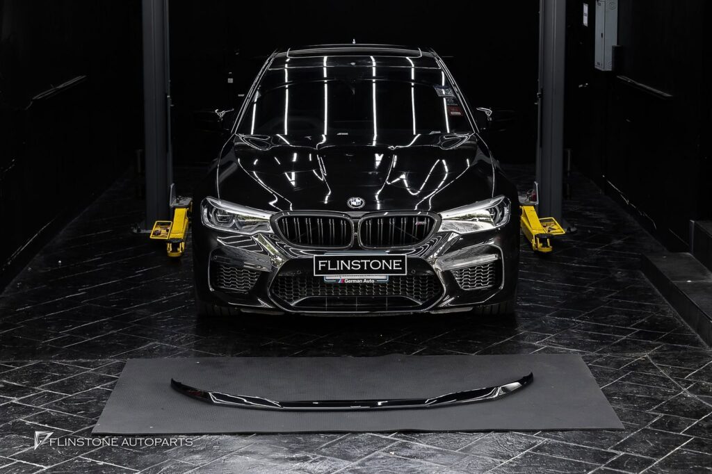 ลิ้นหน้าสีดำเงาสำหรับ BMW F90 M5