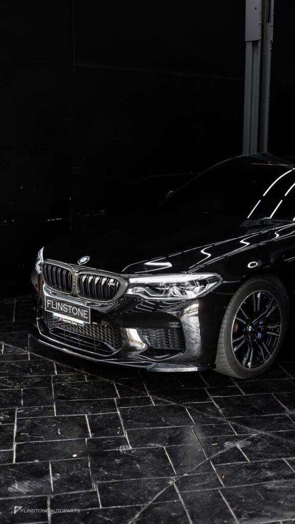 ลิ้นหน้าสีดำเงาสำหรับ BMW F90 M5