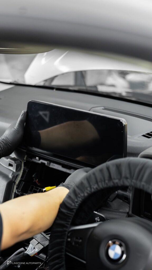 BMW X1 F48 ติดตั้ง จอ Android System พร้อม กล้องถอยหลัง ที่ช่วยใ