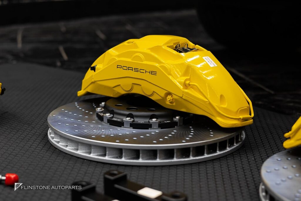Porsche Cayenne 958 高性能且车重较大准备安装