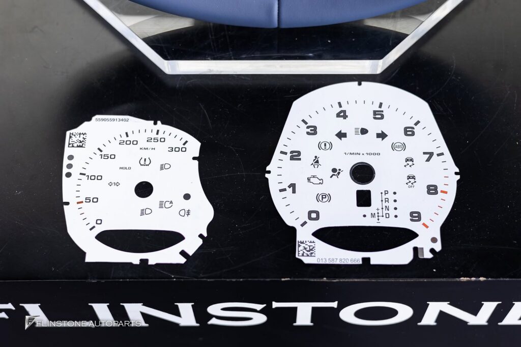 PORSCHE 981 Cayman – Boxster Custom PORSCHE Steering Wheel + Custom White Cluster