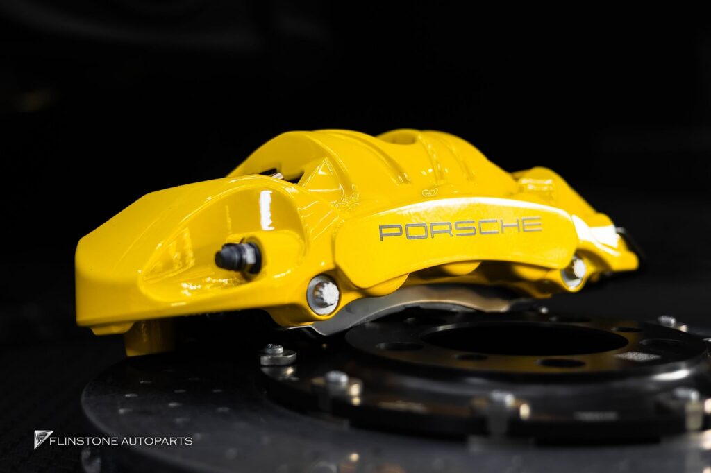 PORSCHE 比普通钢制刹车更轻减轻负荷增加灵活