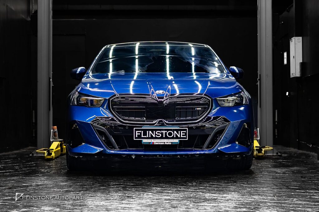 BMW i5 G60 LED M Performance Front Grille + Softclose Function
