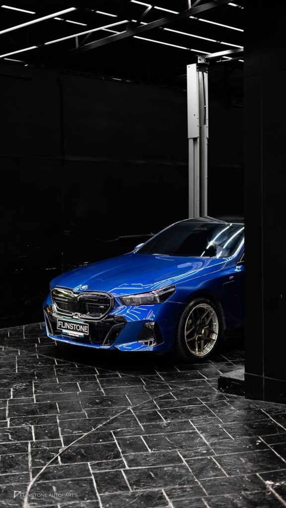 BMW i5 G60 LED M Performance Front Grille + Softclose Function