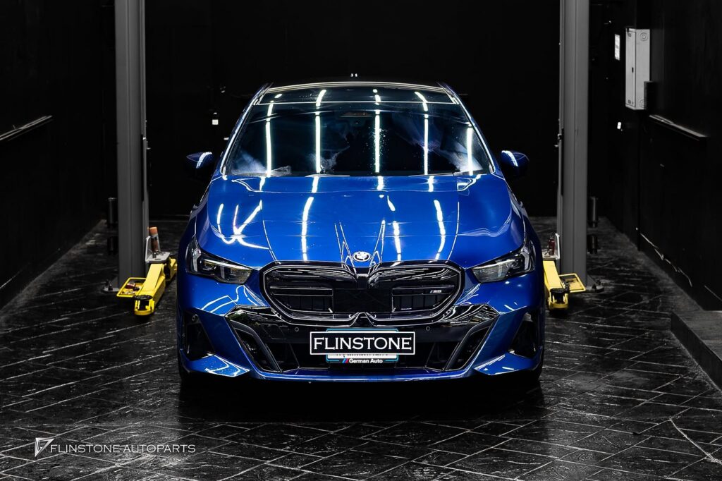 BMW i5 G60 LED M Performance Front Grille + Softclose Function