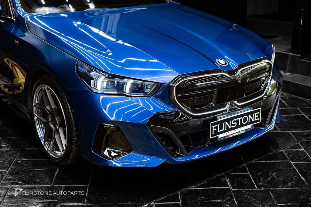 BMW i5 G60 LED M Performance Front Grille + Softclose Function