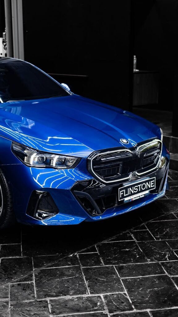 BMW i5 G60 LED M Performance Front Grille + Softclose Function