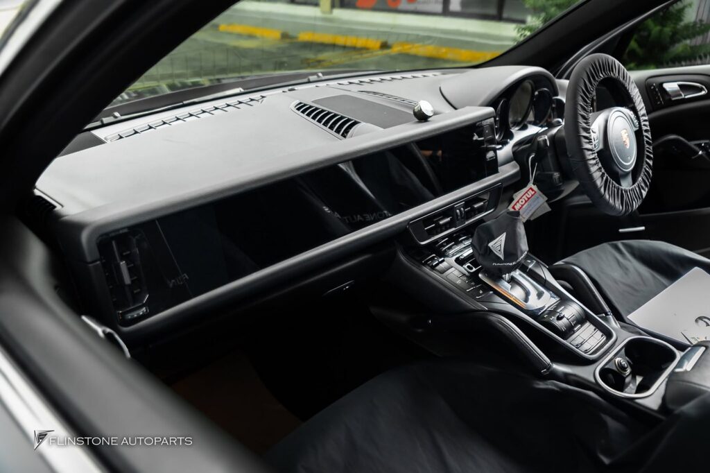 PORSCHE Cayenne 958 ปี 2012-2017 สามารถติดตั้งจอยาวระบบ Android