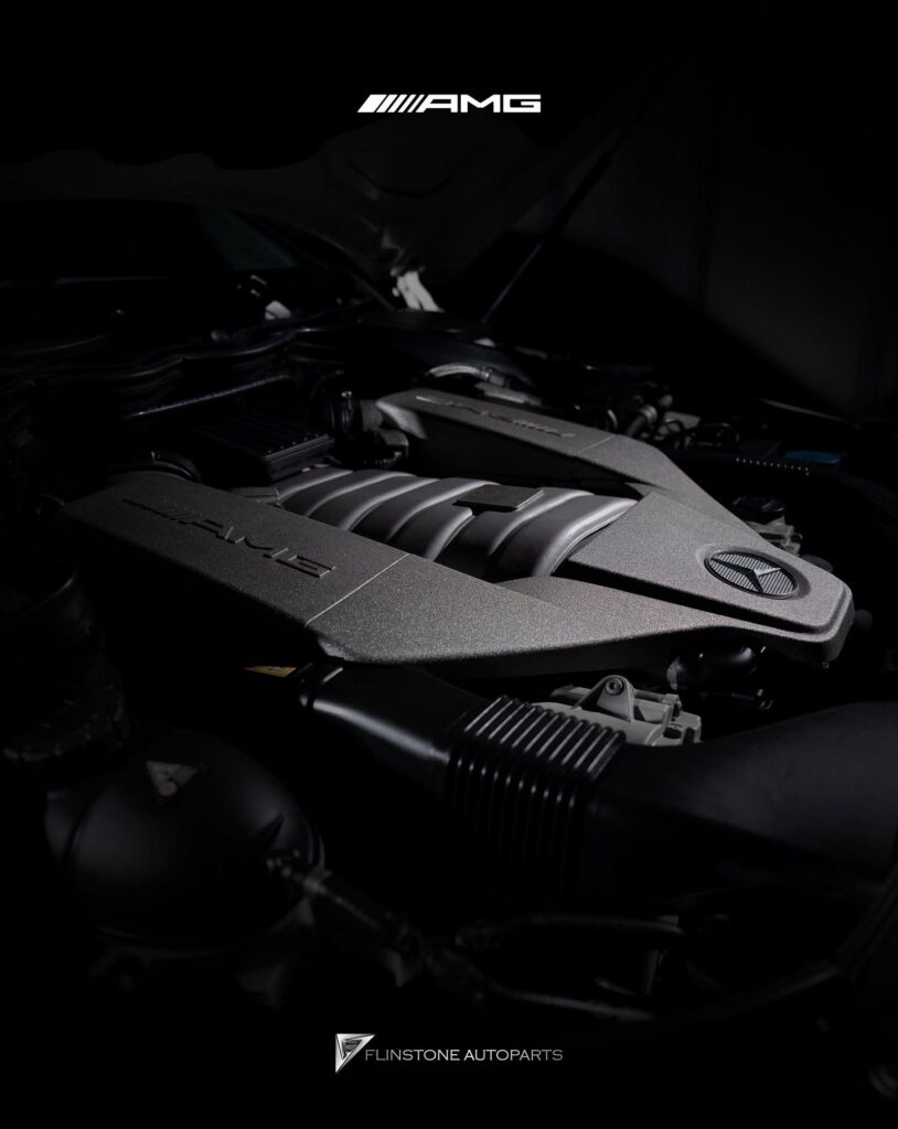 Mercedes-Benz W204 C-Class 2025 ชุดแต่งใหญ่อีกคันสำหรับ C63 AMG รหัส W204