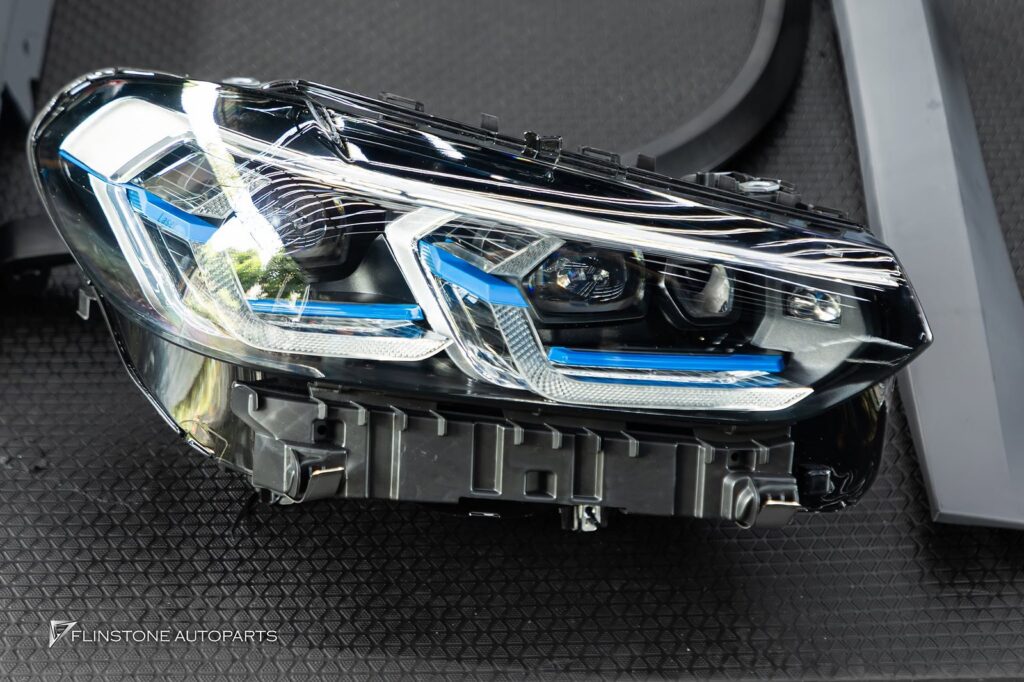 getting ready to changeBMW X3 G01 turned into F97 X3M LCI as a complete set(2025-10-17)