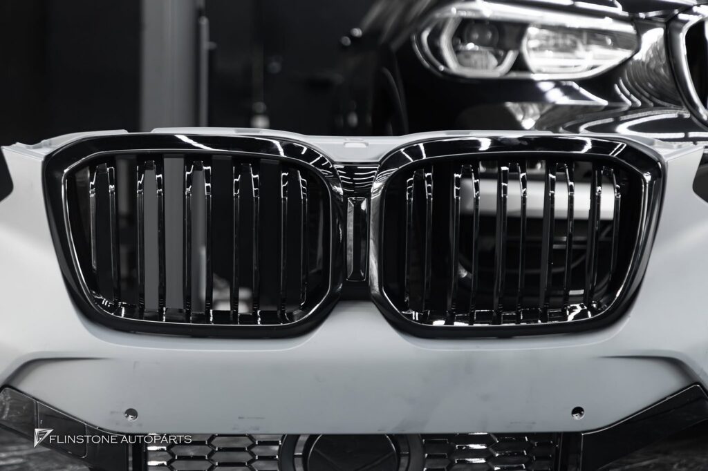 getting ready to changeBMW X3 G01 turned into F97 X3M LCI as a complete set(2025-10-17)
