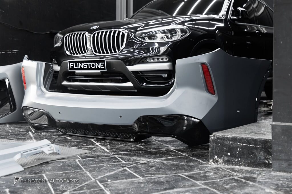 getting ready to changeBMW X3 G01 turned into F97 X3M LCI as a complete set(2025-10-17)