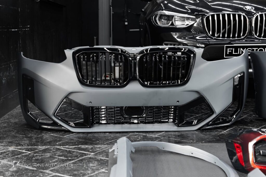 getting ready to changeBMW X3 G01 turned into F97 X3M LCI as a complete set(2025-10-17)