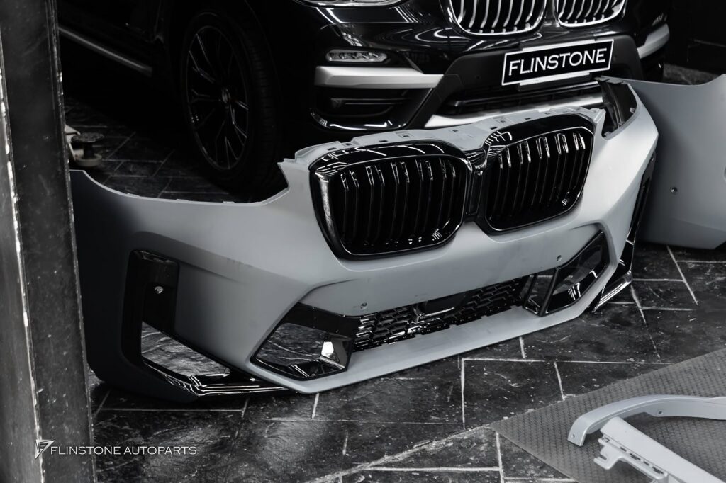 getting ready to changeBMW X3 G01 turned into F97 X3M LCI as a complete set(2025-10-17)