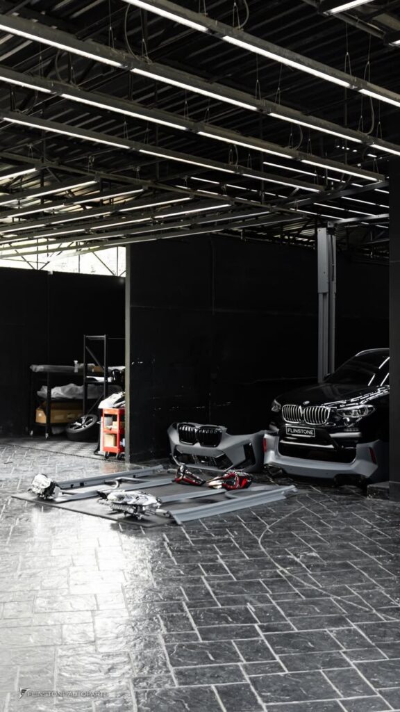 getting ready to changeBMW X3 G01 turned into F97 X3M LCI as a complete set(2025-10-17)
