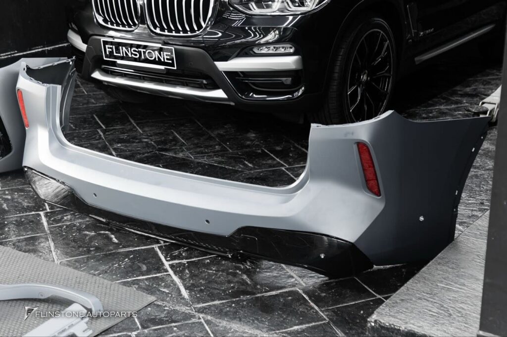 getting ready to changeBMW X3 G01 turned into F97 X3M LCI as a complete set(2025-10-18)