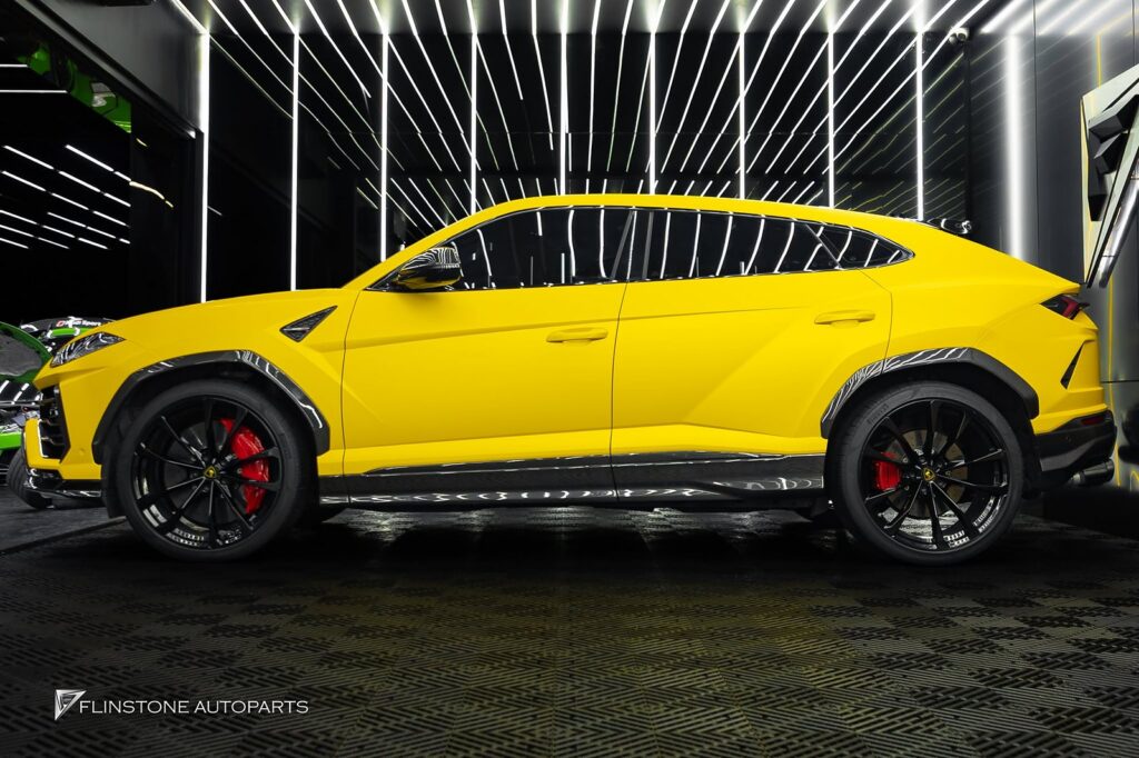 LAMBORGHINI URUS FULL WRAP ของจริงยันประตูและโครงรถ
