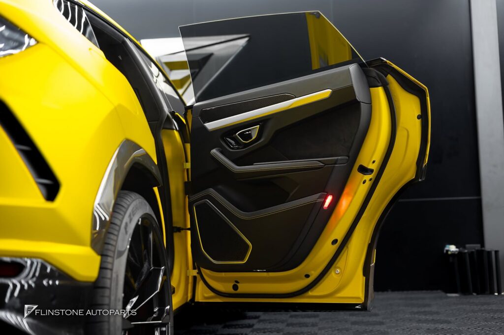 LAMBORGHINI URUS FULL WRAP ของจริงยันประตูและโครงรถ