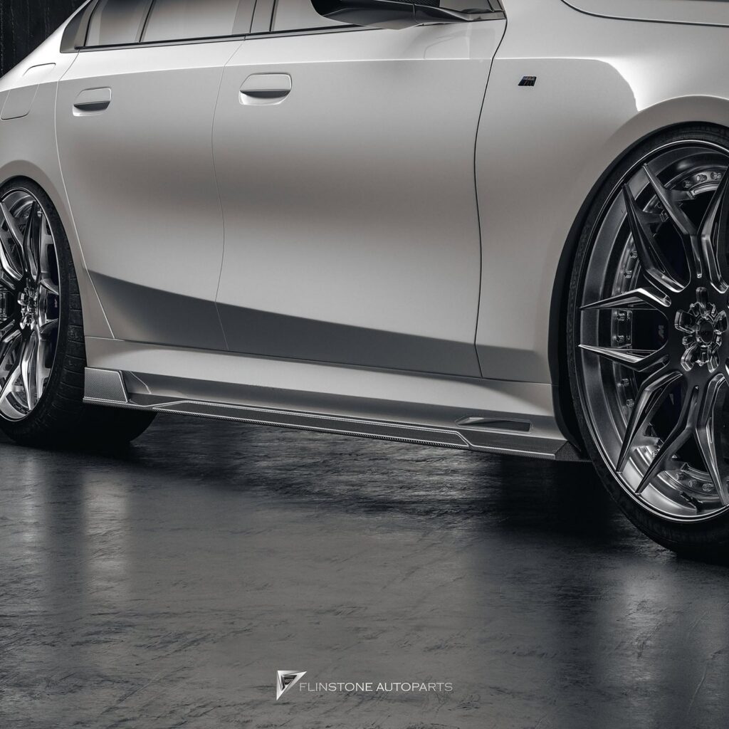 NEW 新改装套件，来自 FUTURE DESIGN，适用于 BMW i5 G60