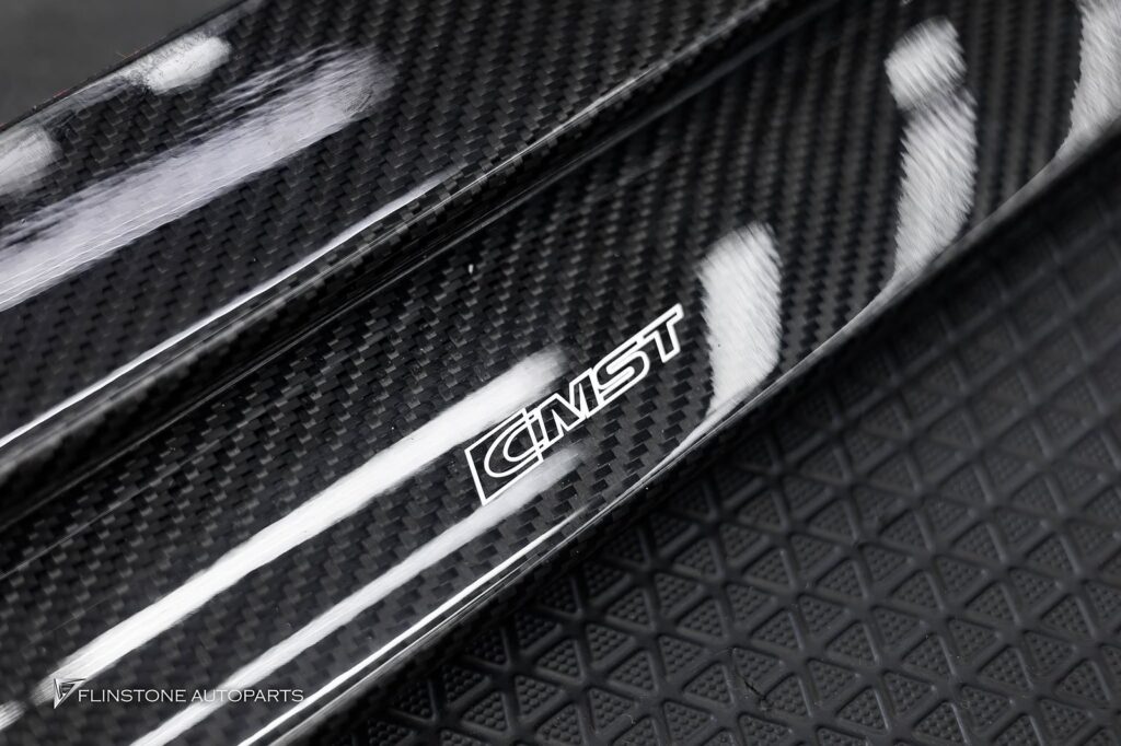 first genuine body kit for PORSCHE 976 Panamera chose carbon parts from