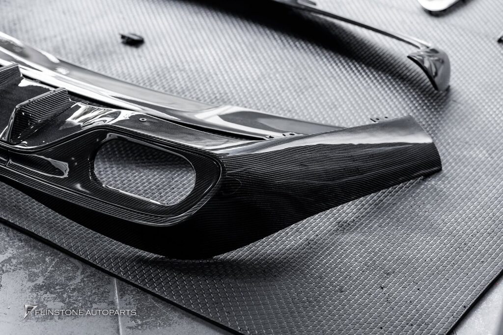 Mercedes-Benz C236 CLE-Class Coupe CLE53 AMG เตรียมติดตั้งชุดแต่งรอบคัน พาร์ทคาร์บอนอะไหล่แท้